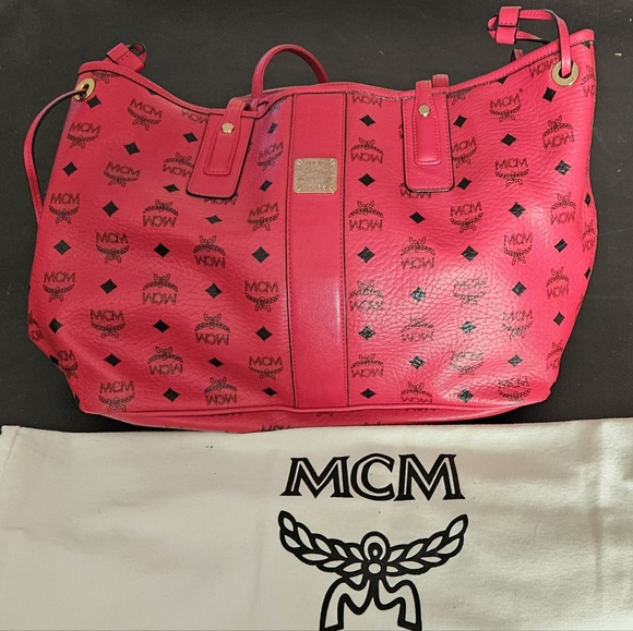 MCM Handbags - Reversible Liz Shopper in Visetos ( medium ) Red